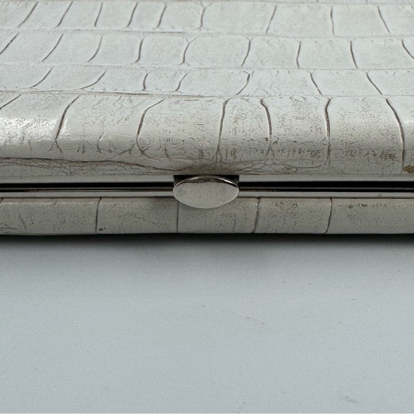 Abas White Crocodile Wallet Leather Snap Closure ID Holder
Clutch Wallet - Picture 3 of 14